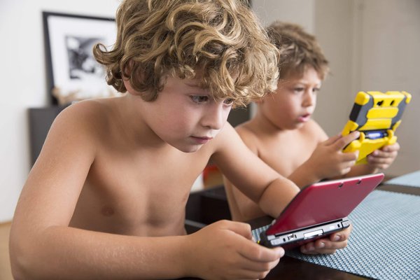 Comment choisir une batterie externe solaire pour vos randonnées longue distance ?